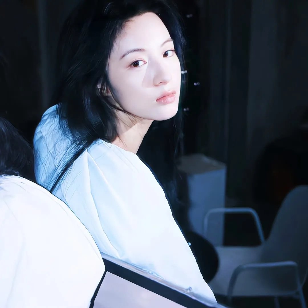 女魔
